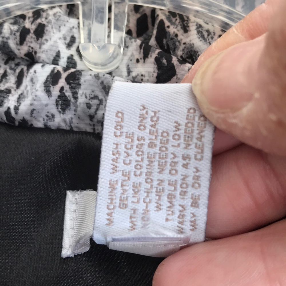 Chico’s Lined Lightweight Skin Pattern Jacket - image 8